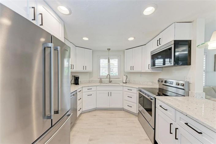 Image No.4-2 Bed Property for sale