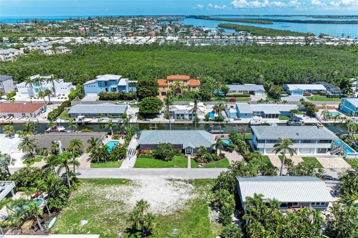 Image No.44-2 Bed Property for sale