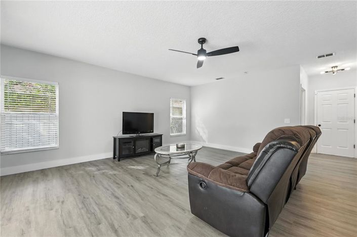 Image No.10-4 Bed Property for sale