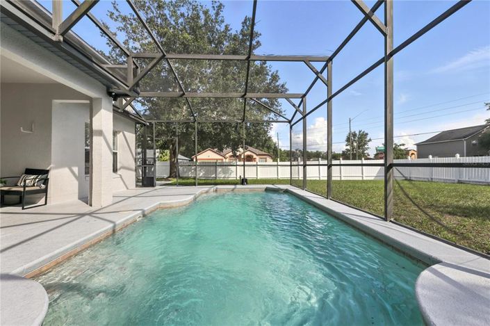 Image No.26-4 Bed Property for sale