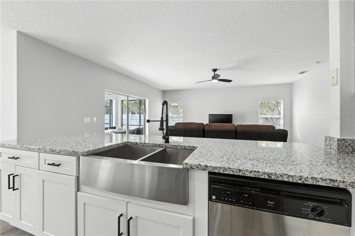 Image No.8-4 Bed Property for sale