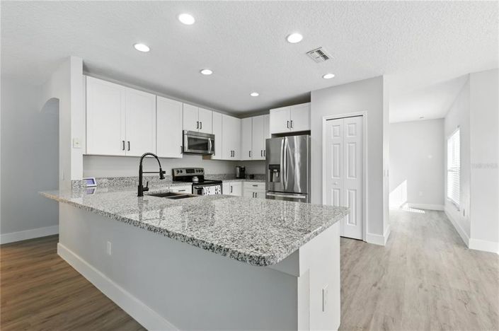 Image No.9-4 Bed Property for sale