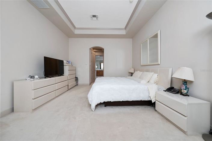 Image No.12-4 Bed Property for sale