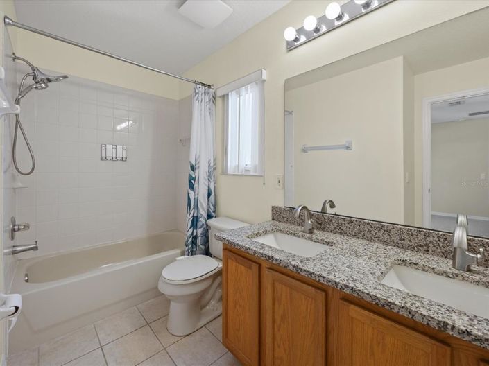 Image No.34-6 Bed Property for sale