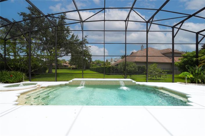 Image No.37-5 Bed Property for sale