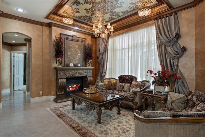 Image No.8-5 Bed Property for sale