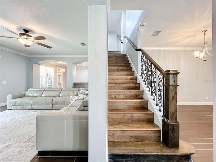 Image No.20-5 Bed Property for sale