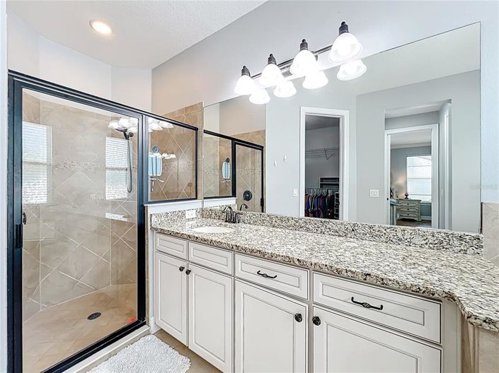 Image No.38-5 Bed Property for sale