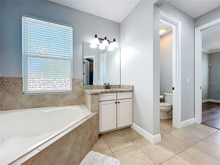 Image No.40-5 Bed Property for sale