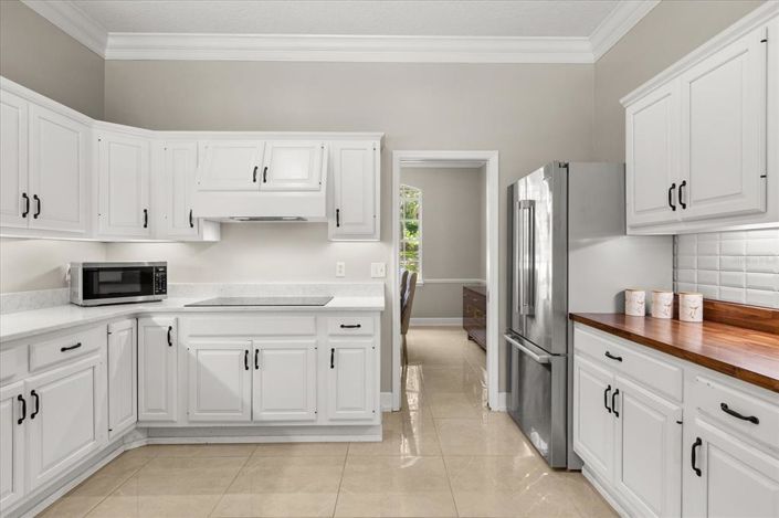 Image No.17-5 Bed Property for sale