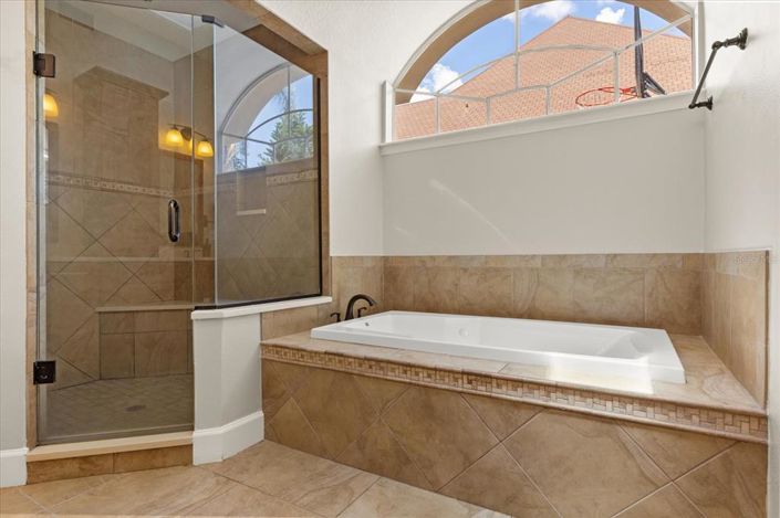 Image No.25-5 Bed Property for sale