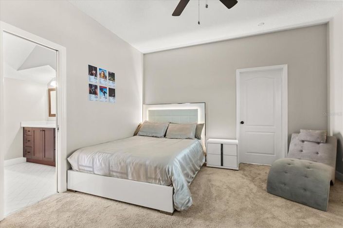 Image No.35-5 Bed Property for sale