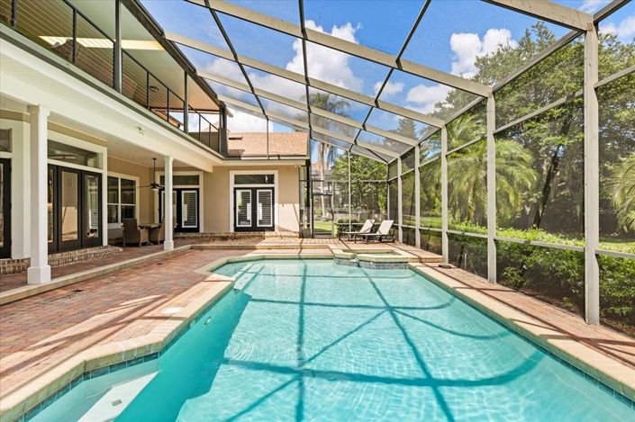 Image No.37-5 Bed Property for sale