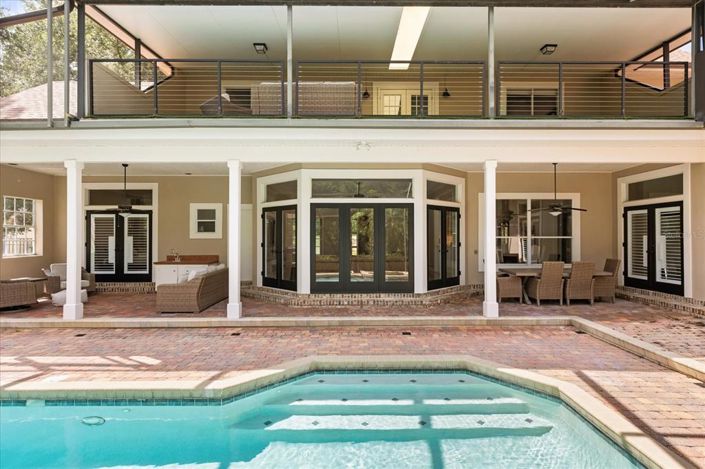 Image No.40-5 Bed Property for sale