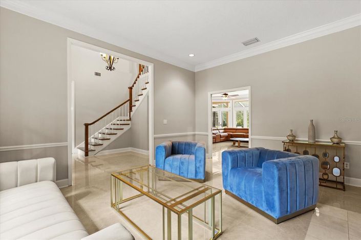 Image No.9-5 Bed Property for sale