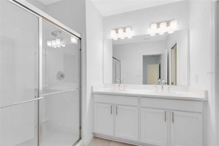 Image No.13-4 Bed Property for sale