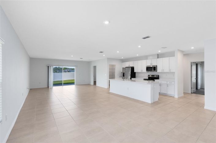 Image No.3-4 Bed Property for sale