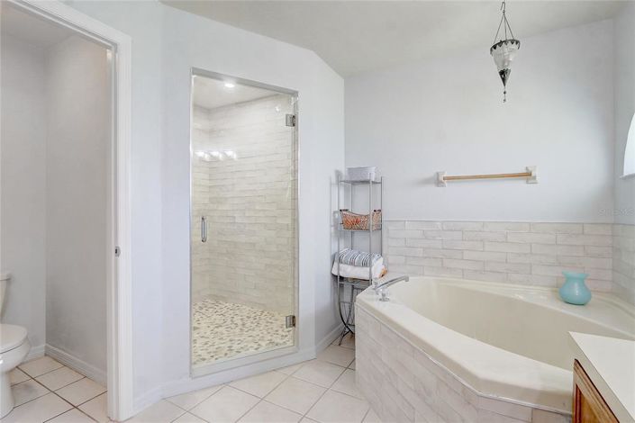 Image No.16-4 Bed Property for sale