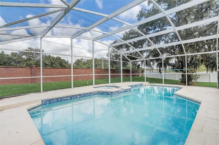 Image No.3-4 Bed Property for sale