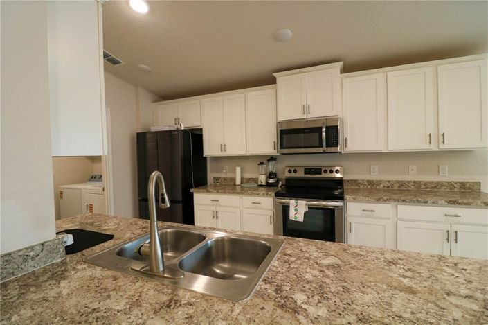 Image No.11-3 Bed Property for sale