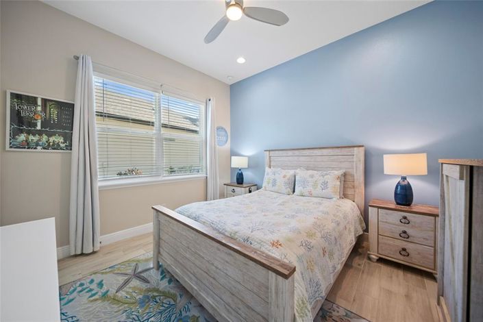 Image No.12-4 Bed Property for sale