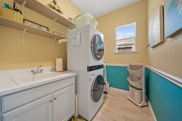 Image No.20-4 Bed Property for sale