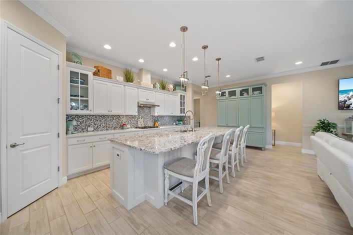 Image No.26-4 Bed Property for sale