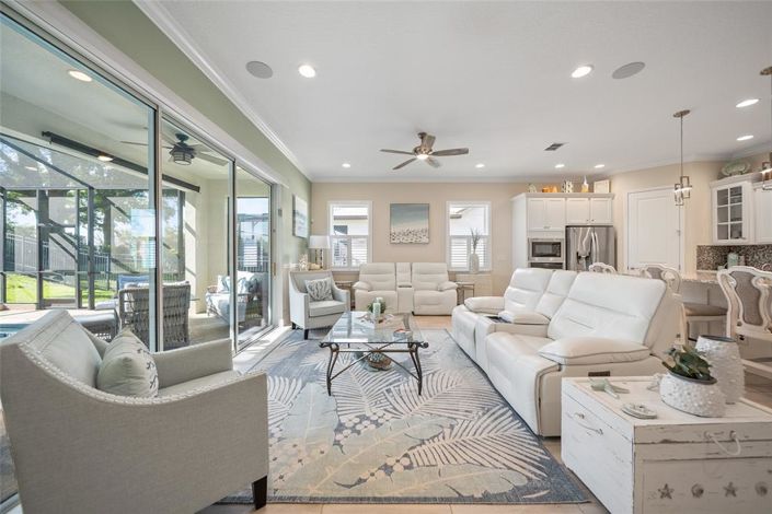 Image No.27-4 Bed Property for sale