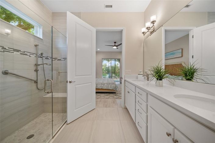 Image No.36-4 Bed Property for sale