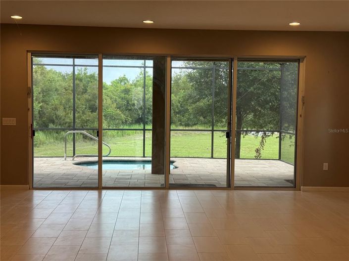 Image No.10-3 Bed Property for sale