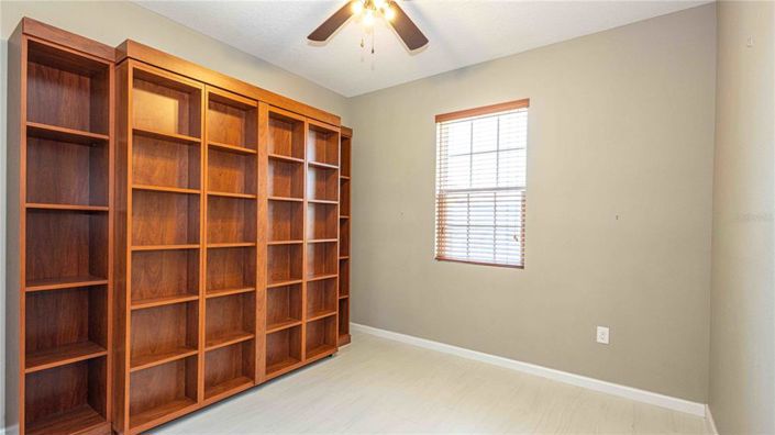 Image No.11-3 Bed Property for sale