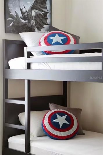 Image No.18-5 Bed Townhouse for sale