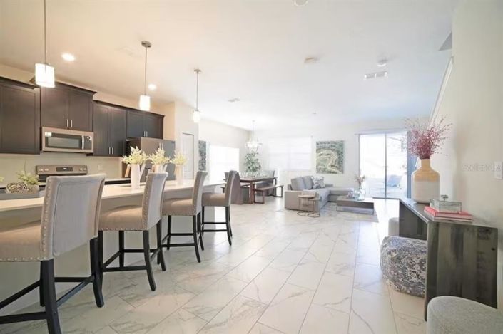 Image No.3-5 Bed Townhouse for sale