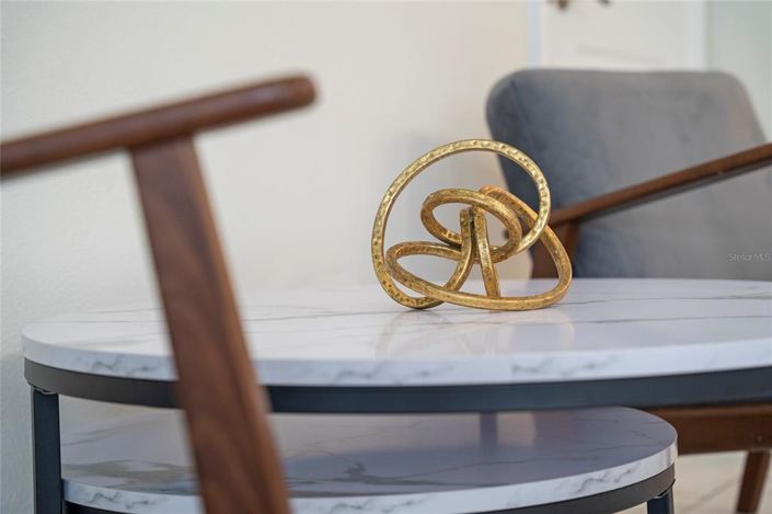 Image No.40-5 Bed Townhouse for sale