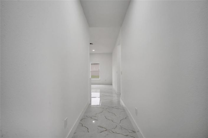 Image No.17-5 Bed Property for sale