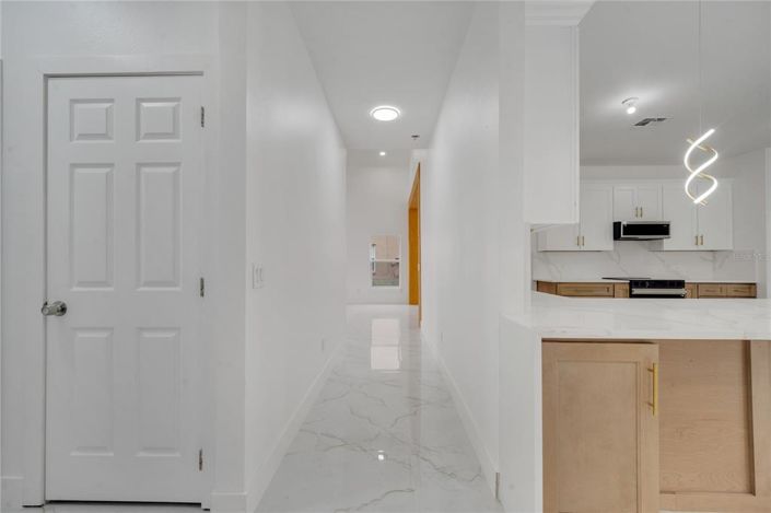 Image No.18-5 Bed Property for sale