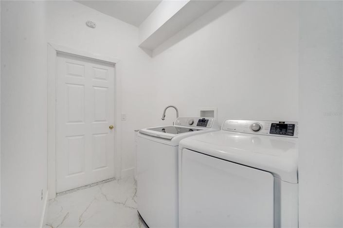 Image No.32-5 Bed Property for sale