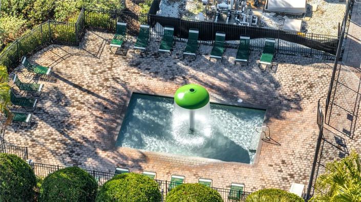 Image No.68-5 Bed Property for sale