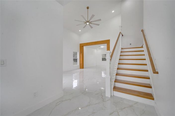 Image No.8-5 Bed Property for sale