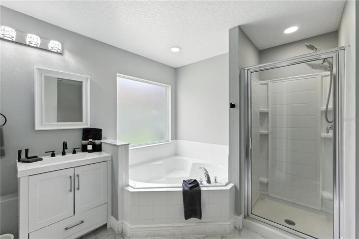 Image No.16-5 Bed Property for sale