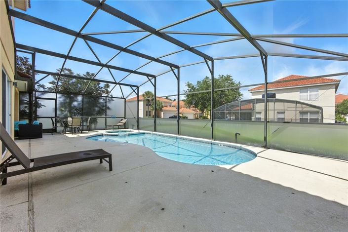 Image No.25-5 Bed Property for sale