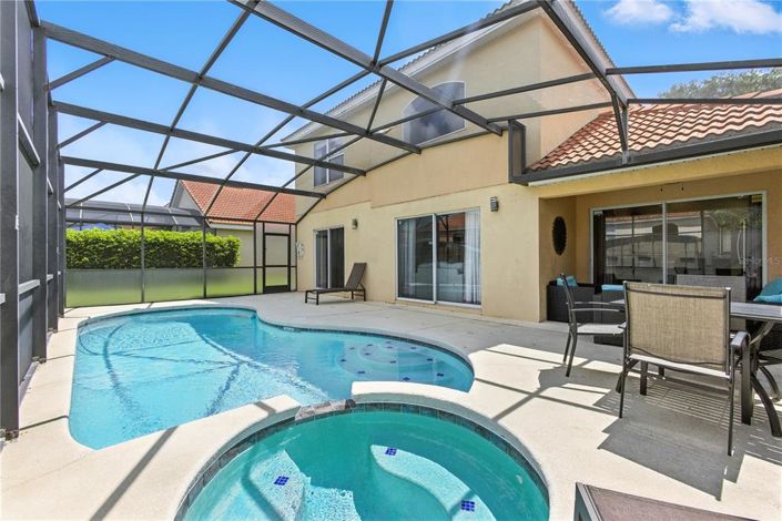 Image No.28-5 Bed Property for sale