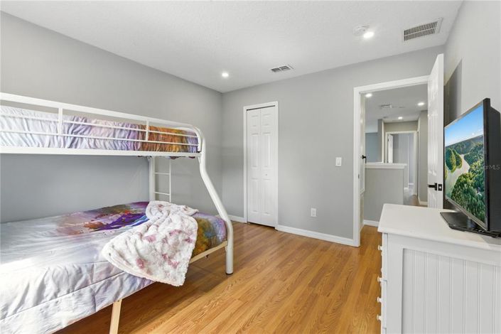 Image No.32-5 Bed Property for sale