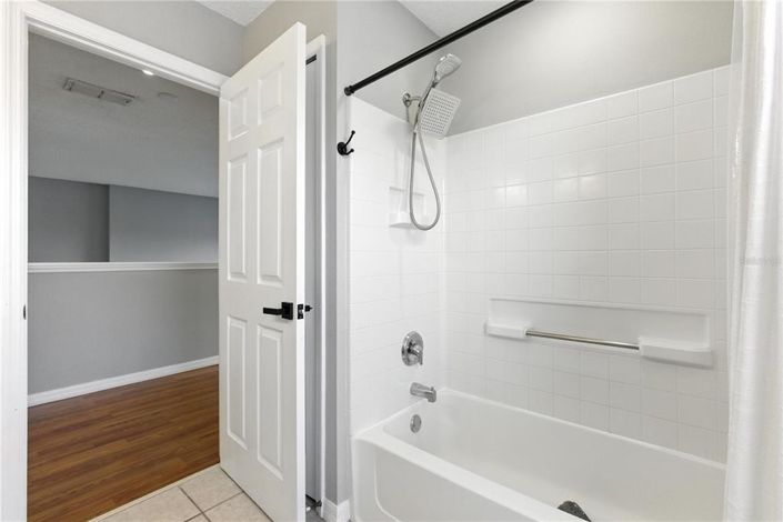 Image No.34-5 Bed Property for sale