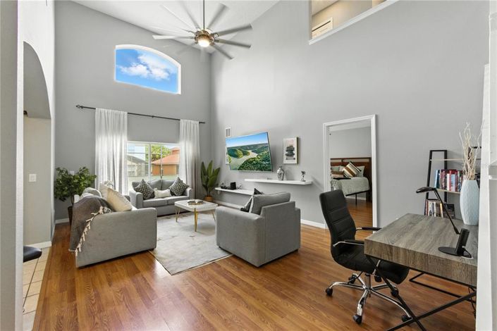 Image No.5-5 Bed Property for sale