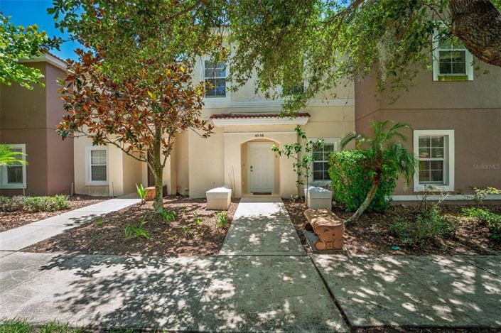 Image No.1-4 Bed Townhouse for sale