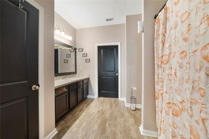 Image No.14-4 Bed Property for sale