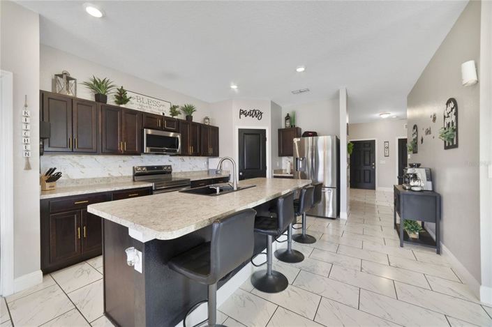 Image No.7-4 Bed Property for sale