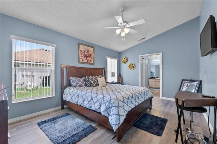 Image No.14-3 Bed Property for sale