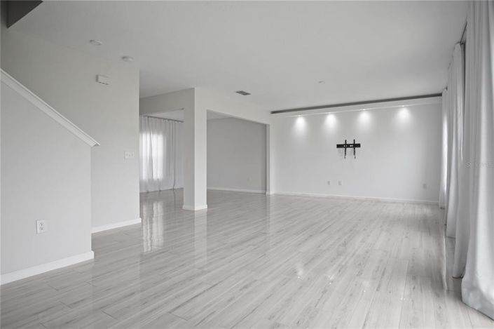 Image No.9-4 Bed Property for sale